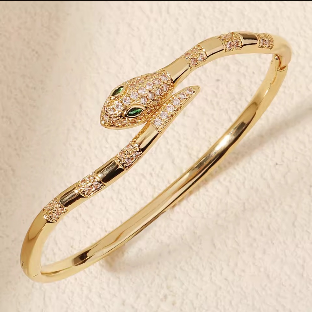 Serpenti Gold Snake Bracelet - Picture 5 of 14